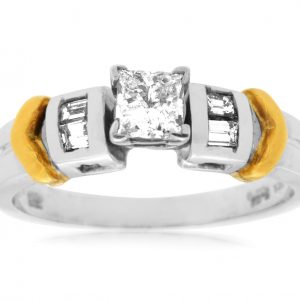 DIAMOND ENGAGEMENT RING