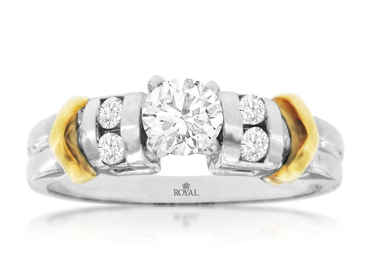 DIAMOND ENGAGEMENT RING