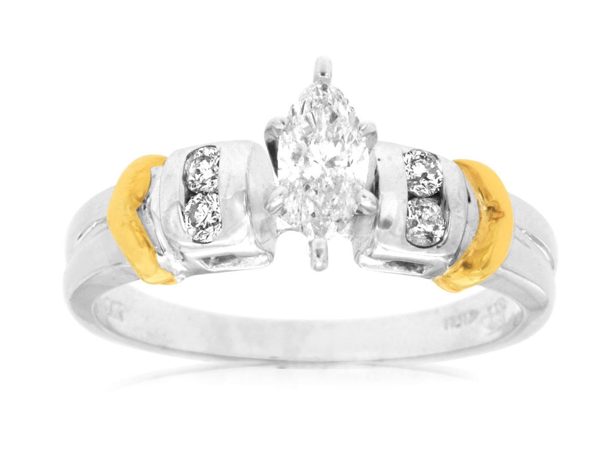DIAMOND ENGAGEMENT RING