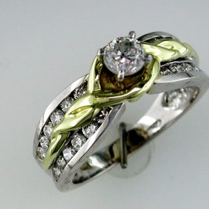 DIAMOND ENGAGEMENT RING