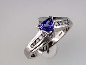 TANZANITE & DIAMOND RING