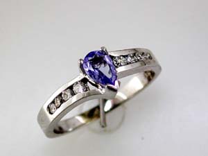 TANZANITE & DIAMOND RING