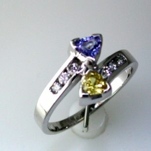 TANZANITE & YELLOW ‘SP’ RING