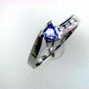 TANZANITE & DIAMOND RING