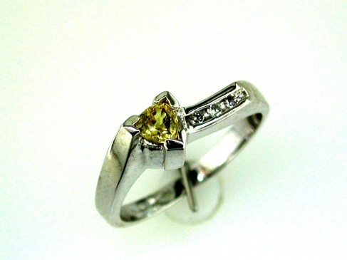 YELLOW SP & DIAMOND RING