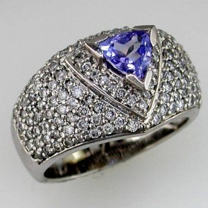 TANZANITE & DIAMOND RING