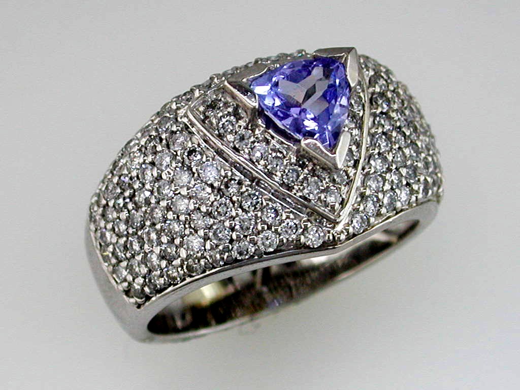 TANZANITE & DIAMOND RING