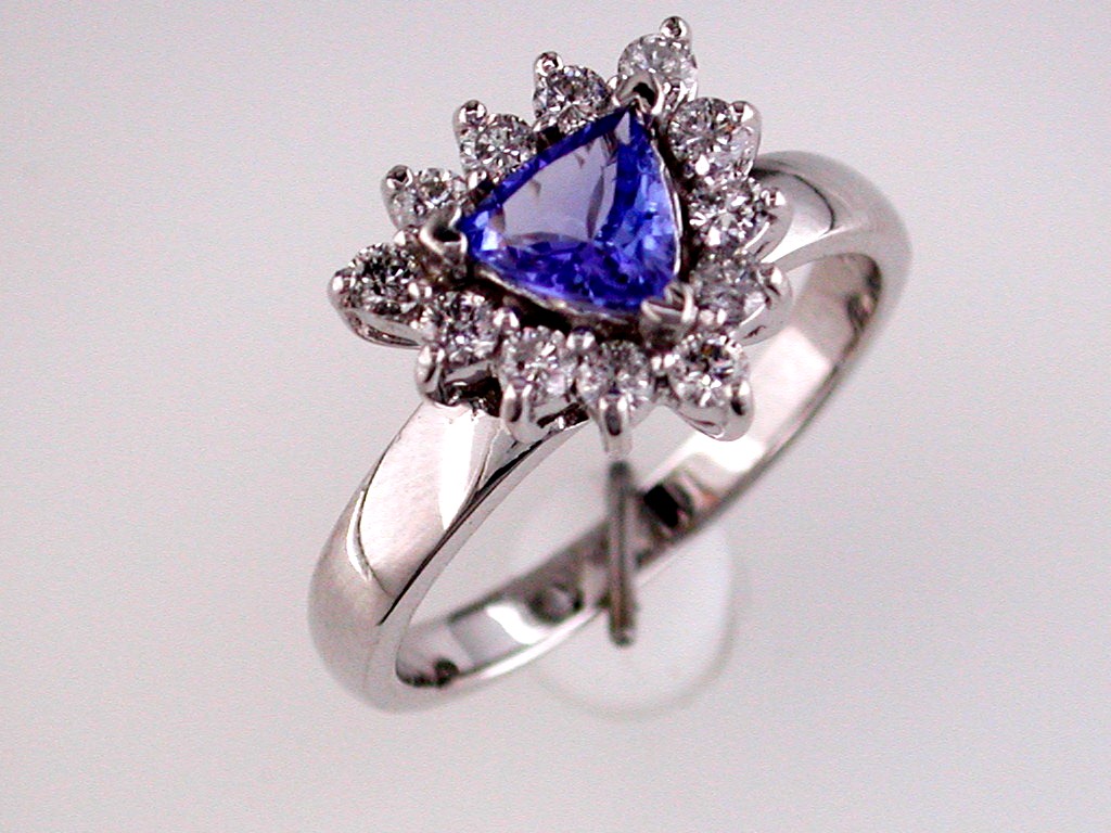 TANZANITE & DIAMOND RING