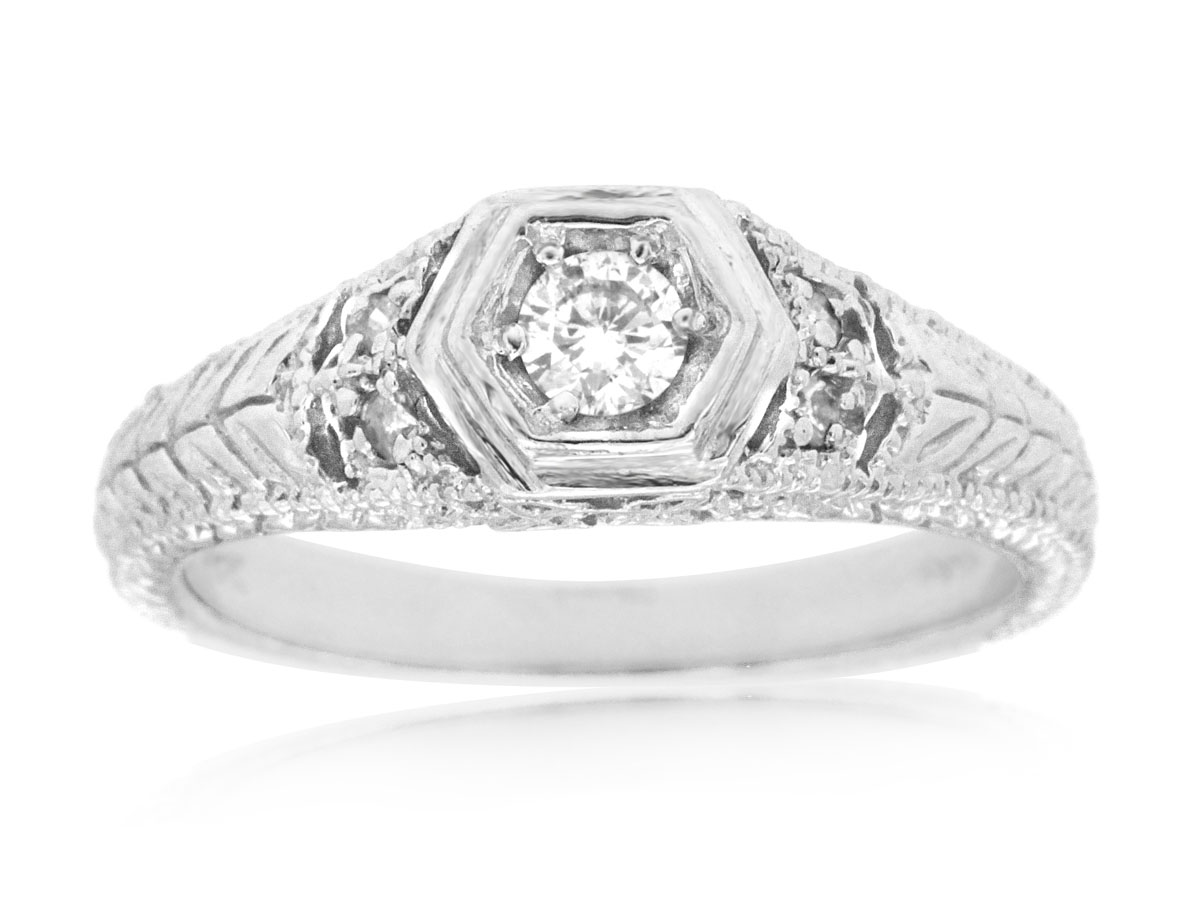 DIAMOND RING