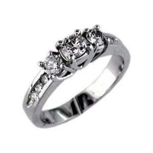 DIAMOND ENGAGEMENT RING