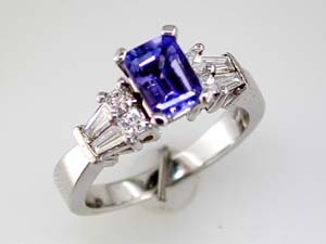 TANZANITE & DIAMOND RING