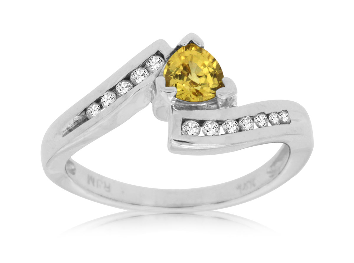 YELLOW SAPPHIRE & DIAMOND RING