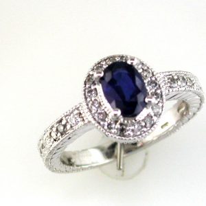 SAPPHIRE & DIAMOND RING