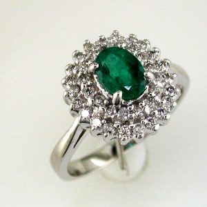 EMERALD & DIAMOND RING