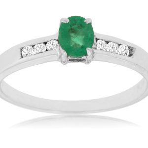 EMERALD & DIAMOND RING