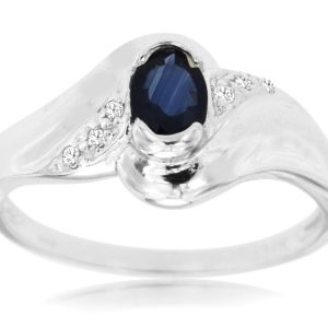 SAPPHIRE & DIAMOND RING