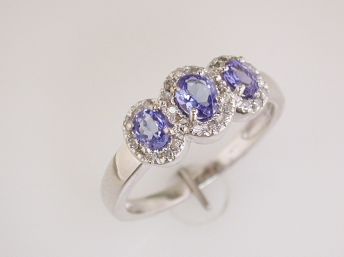 TANZANITE & DIAMOND RING