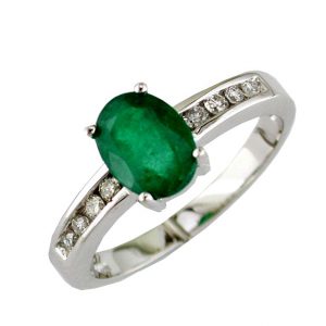 EMERALD & DIAMOND RING