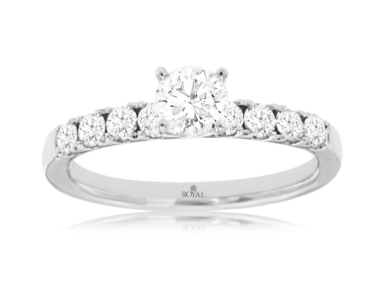 DIAMOND ENGAGEMENT RING