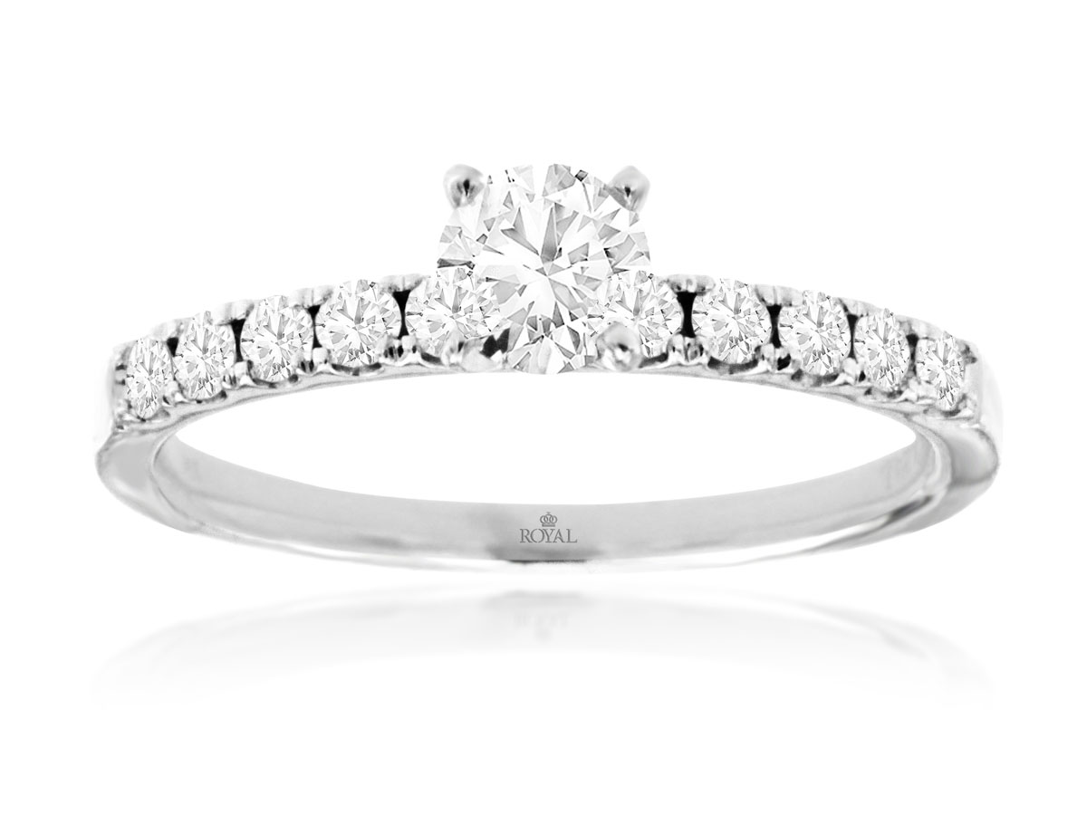 DIAMOND ENGAGEMENT RING