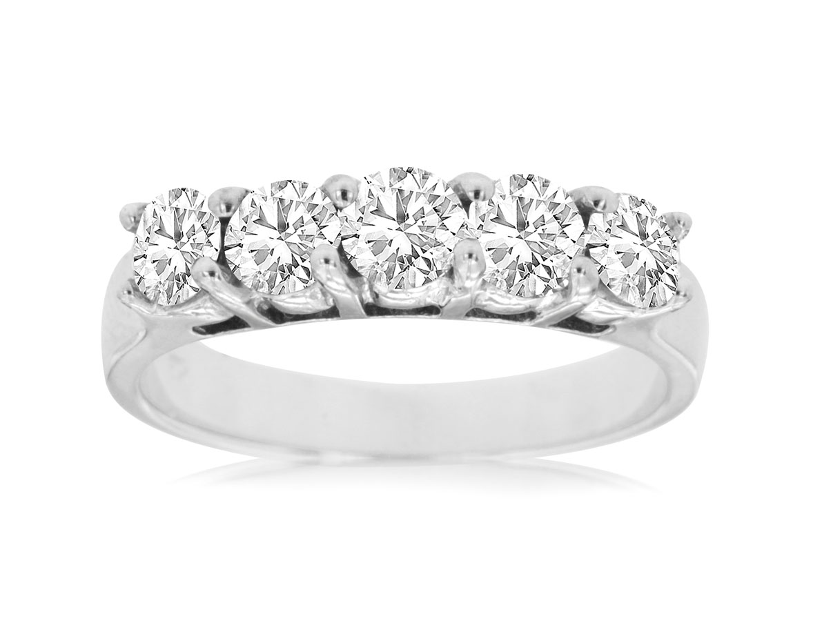 DIAMOND WEDDING BAND