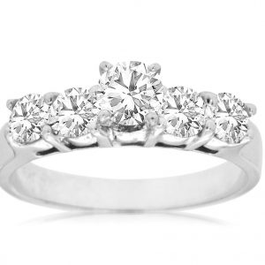 DIAMOND ENGAGEMENT RING