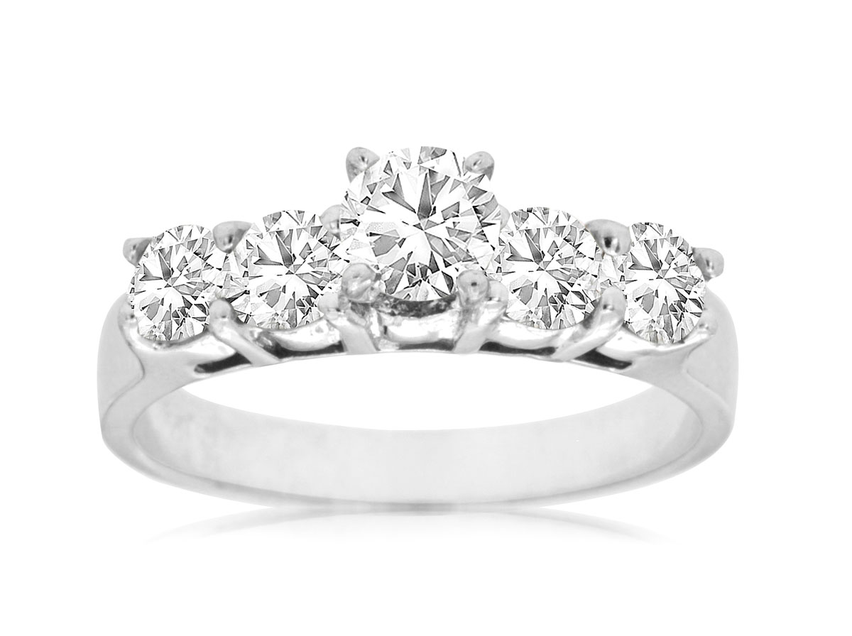 DIAMOND ENGAGEMENT RING