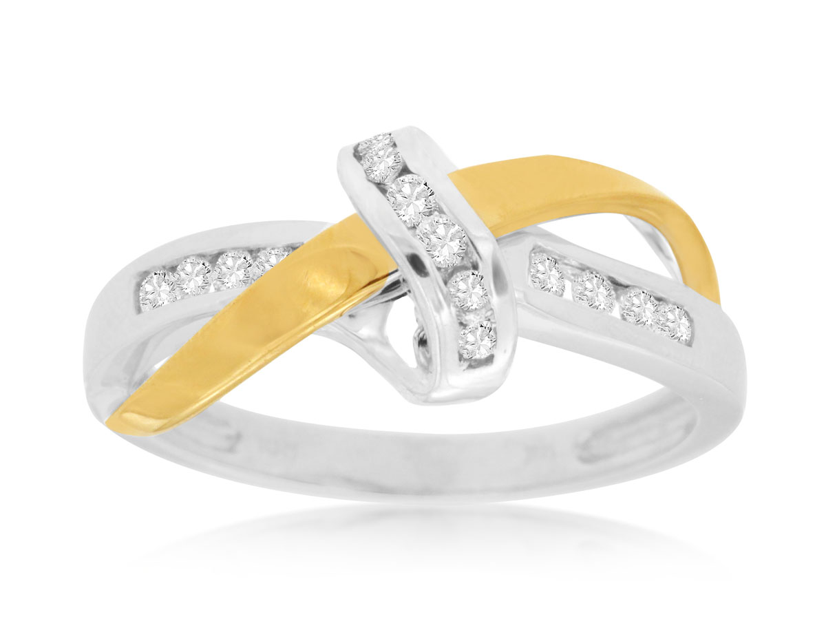 DIAMOND RING