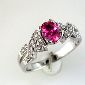 PINK SAPPHIRE & DIAMOND RING