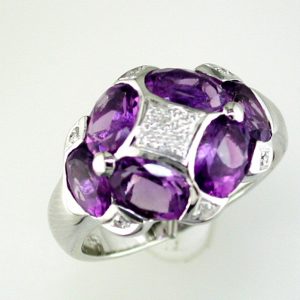 AMETHYST & DIAMOND RING
