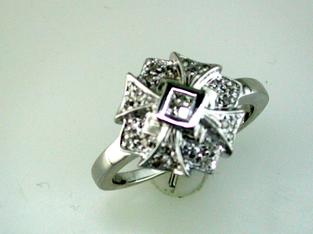 DIAMOND RING