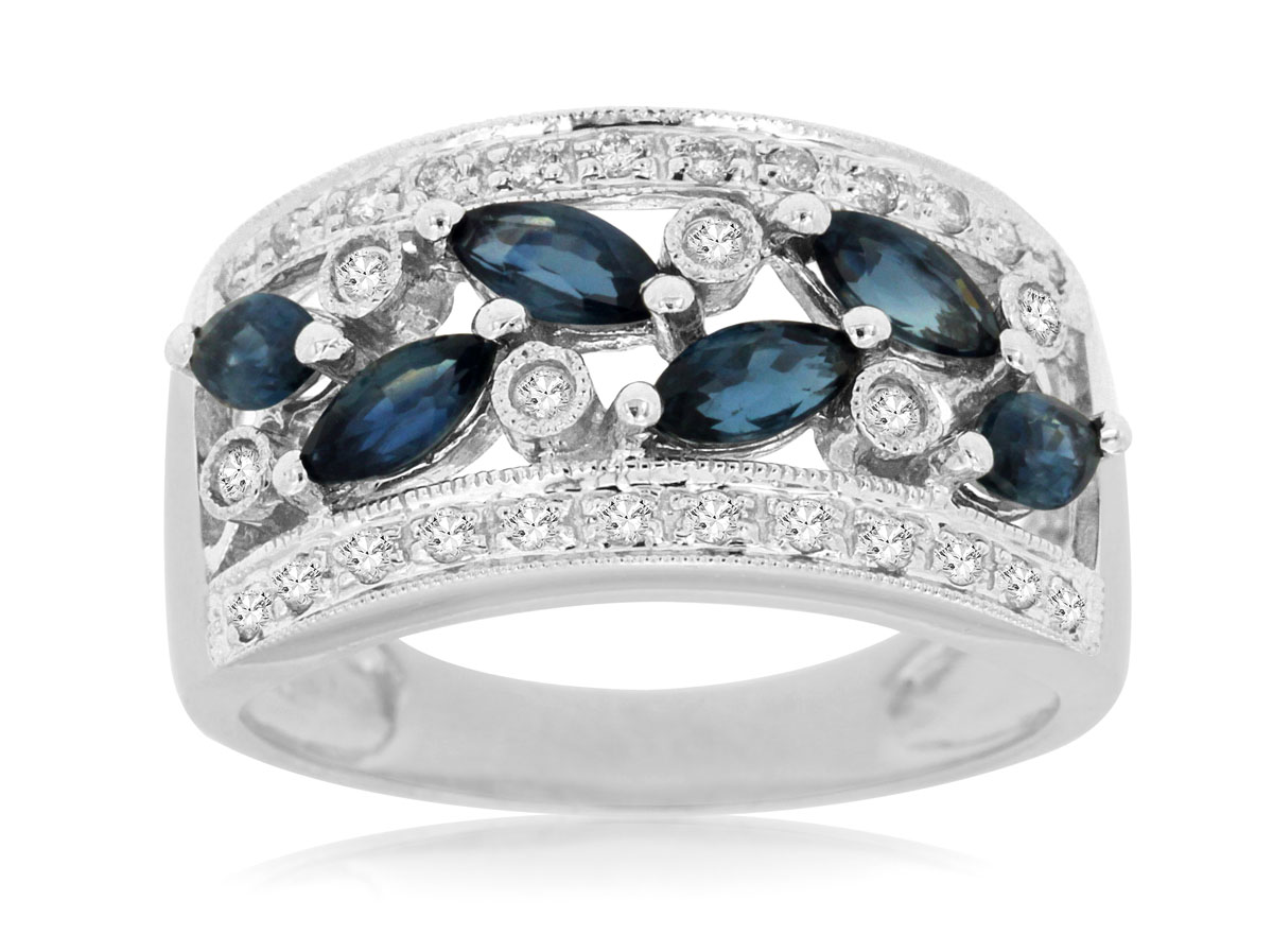SAPPHIRE & DIAMOND RING
