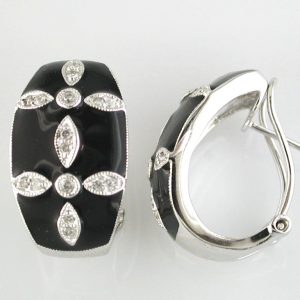 DIAMOND & ENAMEL EARRING