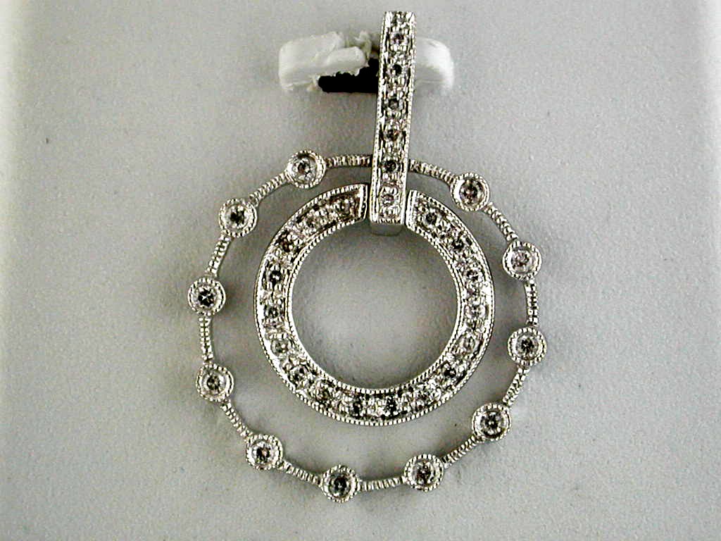 DIAMOND PENDANT