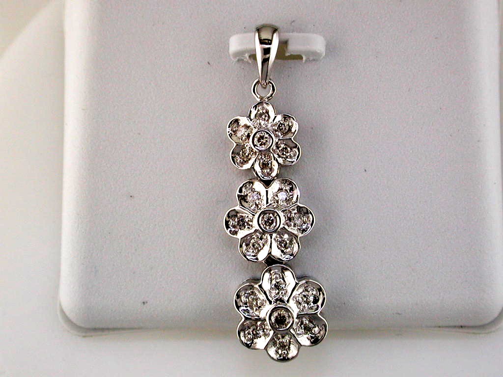 DIAMOND PENDANT