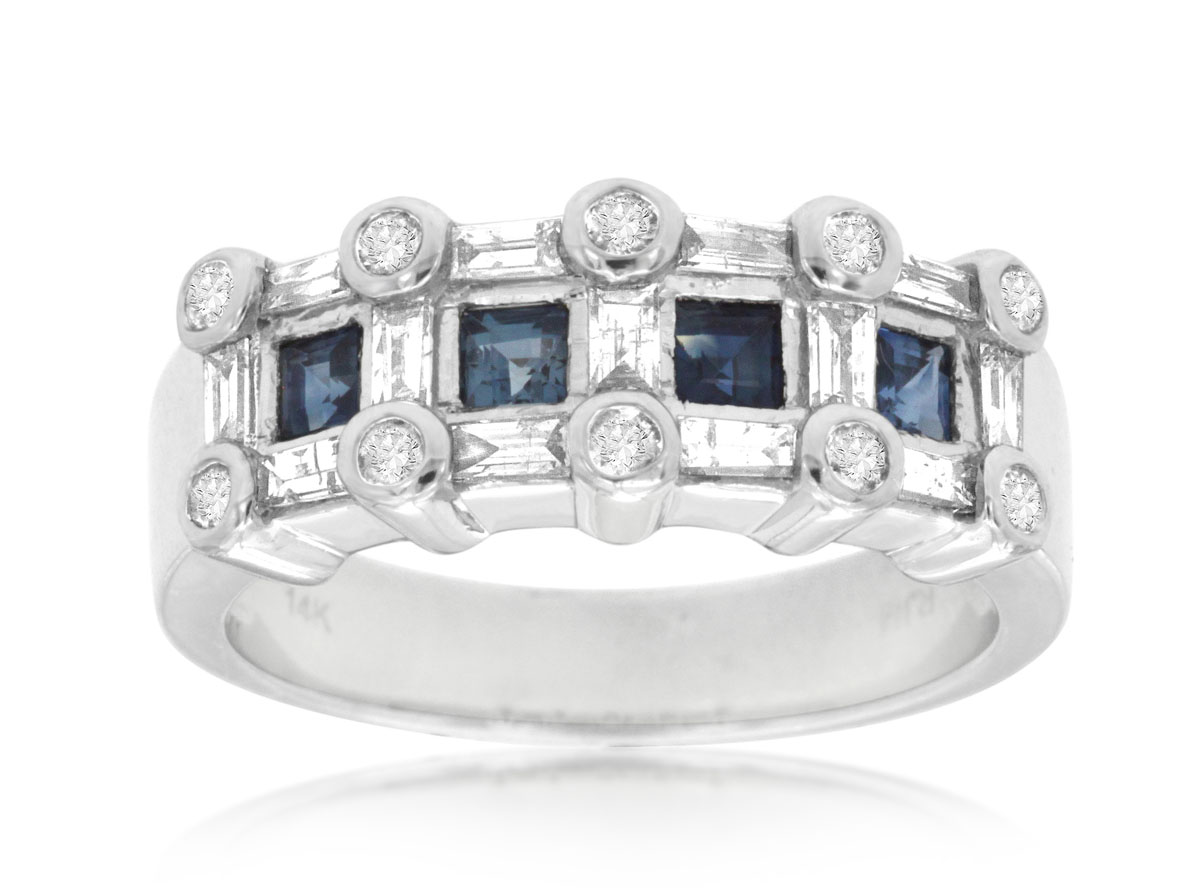 SAPPHIRE & DIAMOND RING