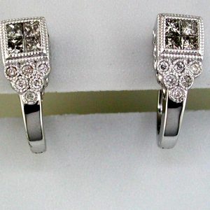 DIAMOND EARRING