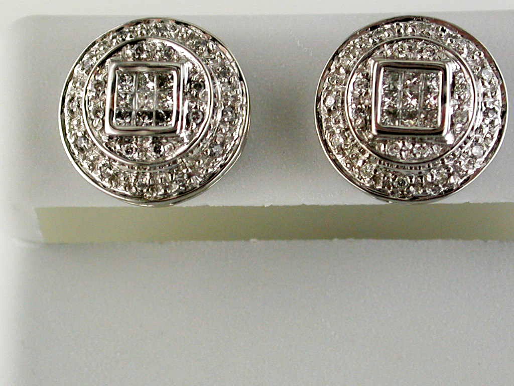 DIAMOND EARRING