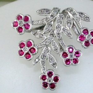 DIAMOND &PINK SAPPHIRE PENDANT