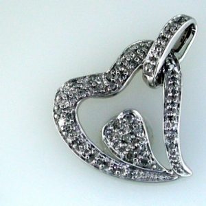 DIAMOND HEART PENDANT