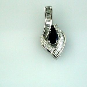 SAPPHIRE & DIAMOND PENDANT