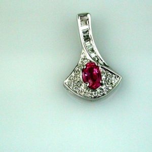 DIAMOND &PINK SAPPHIRE PENDANT