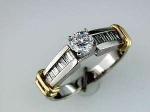 DIAMOND ENGAGEMENT RING
