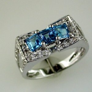 BLUE TOPAZ & DIAMOND RING