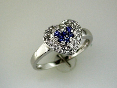 SAPPHIRE & DIA HEART RING