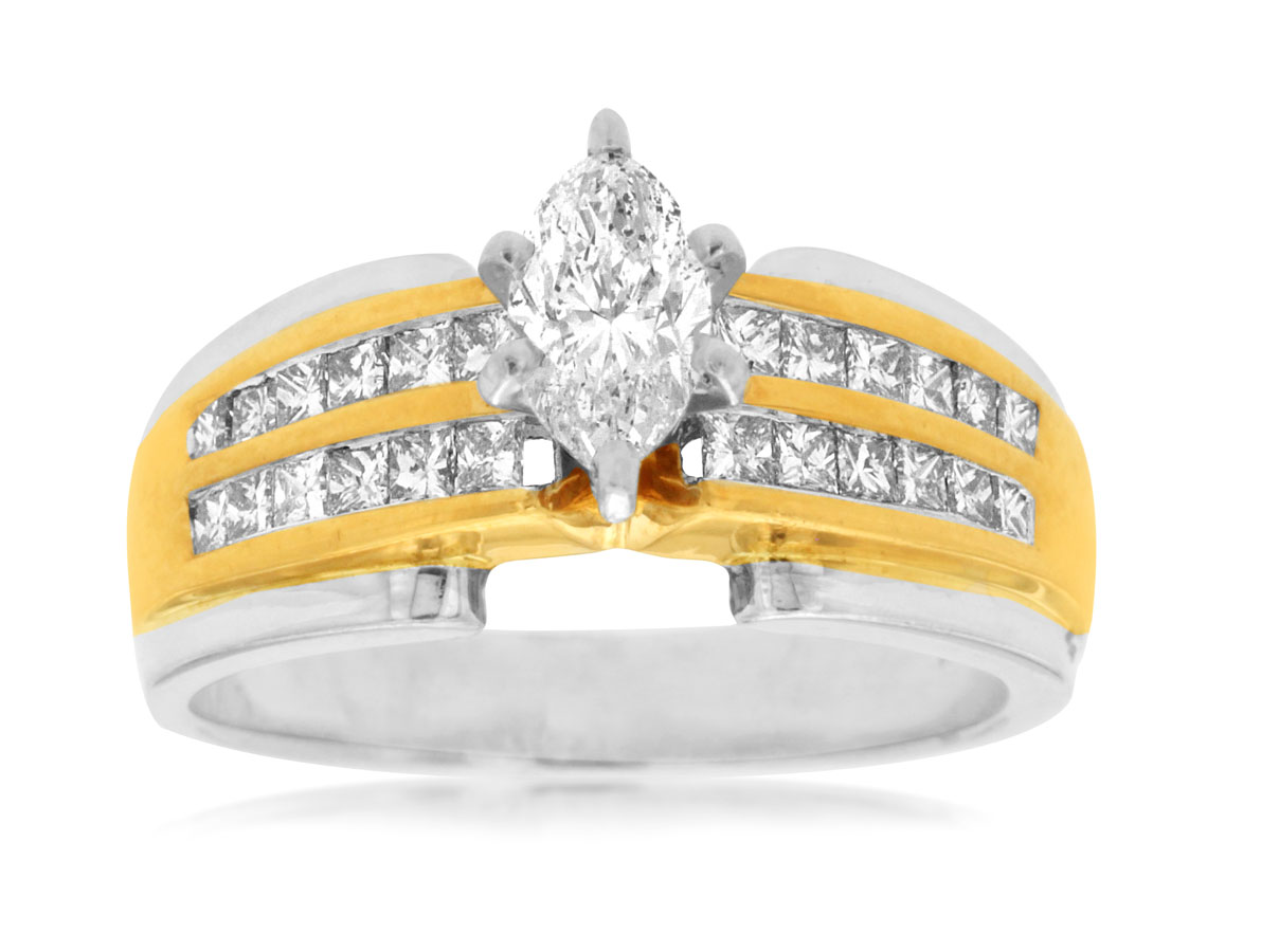 DIAMOND ENGAGEMENT RING