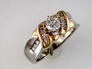 DIAMOND ENGAGEMENT RING