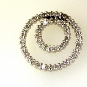 DIAMOND CIRCLE PENDANT