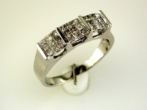 DIAMOND WEDDING RING