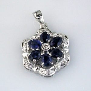 SAPPHIRE & DIAMOND PENDANT